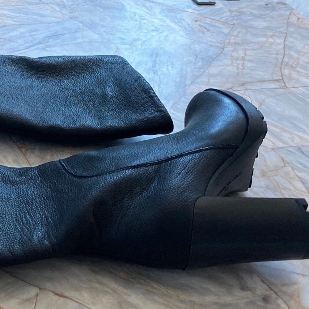 Kenneth Cole New York Black Pebbled Leather Knee High Block Heel Lug Boots - Picture 9 of 9